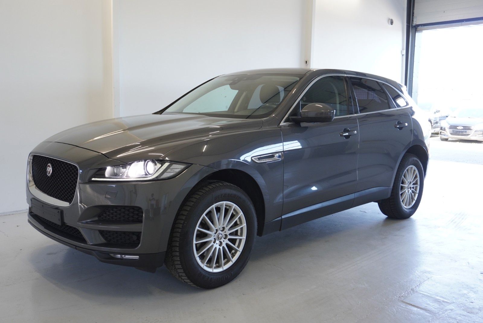 Jaguar Jaguar F-PACE 2,0 20D TURBO PRESTIGE 4WD AUT.