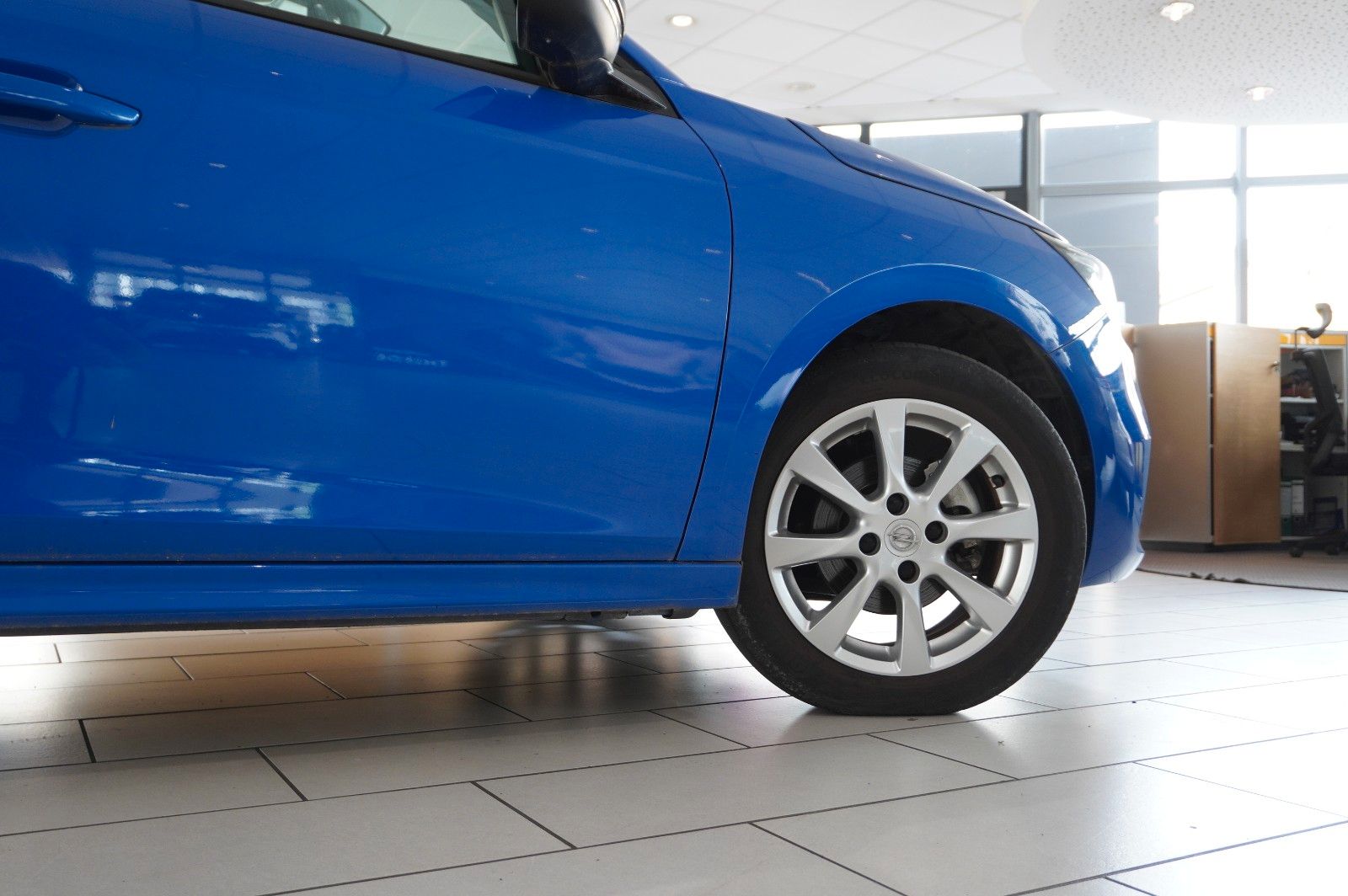 Fahrzeugabbildung Opel Corsa F 1.2 EDITION NAVI/LED/TEMP/PDC/SPORT/DAB+