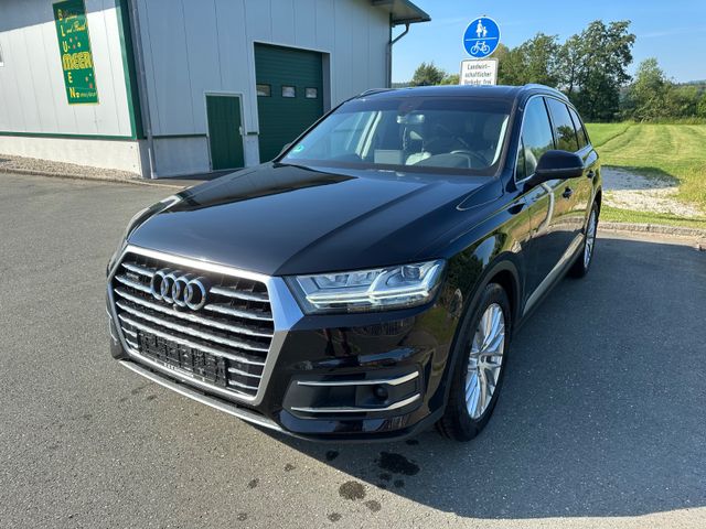 AUDI Q7 3.0 TDI quattro, Bose, 7 Sitzer, TÜV neu, 