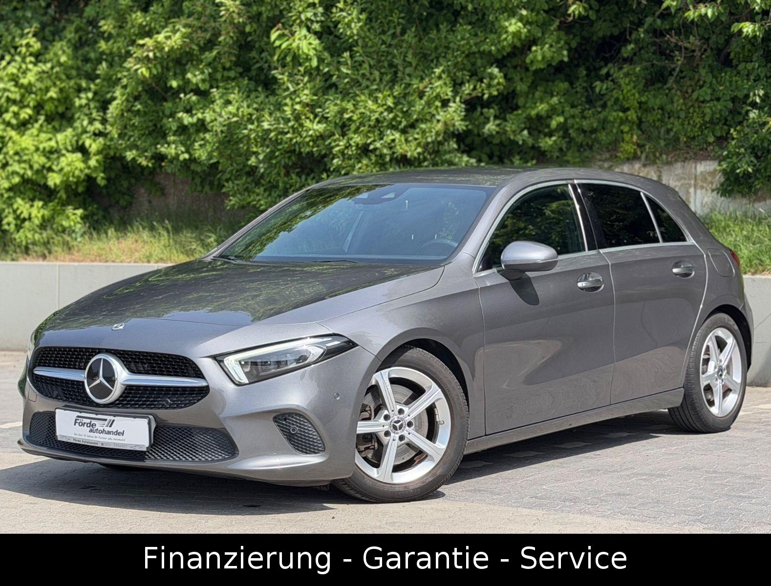 Mercedes-Benz A 250 AUTOMATIK/LED/DISTRONIC/MBUX/AMBIENTE/1HAN