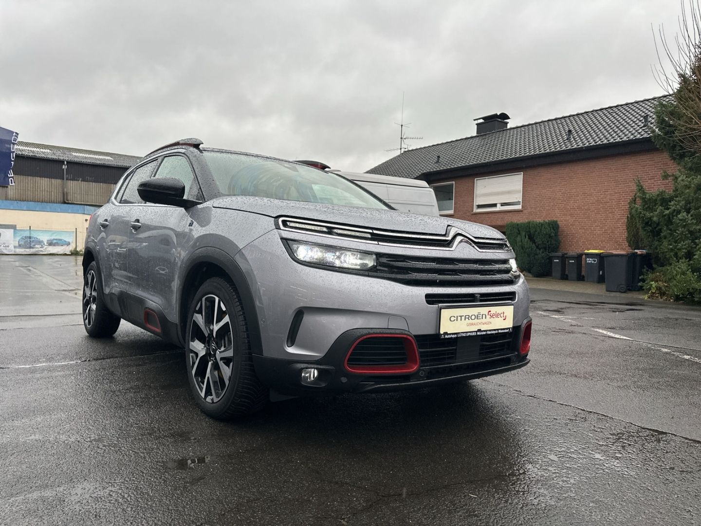 Fahrzeugabbildung Citroën C5 Aircross Plug-In Hybrid 225 S&S e-EAT8 Shine