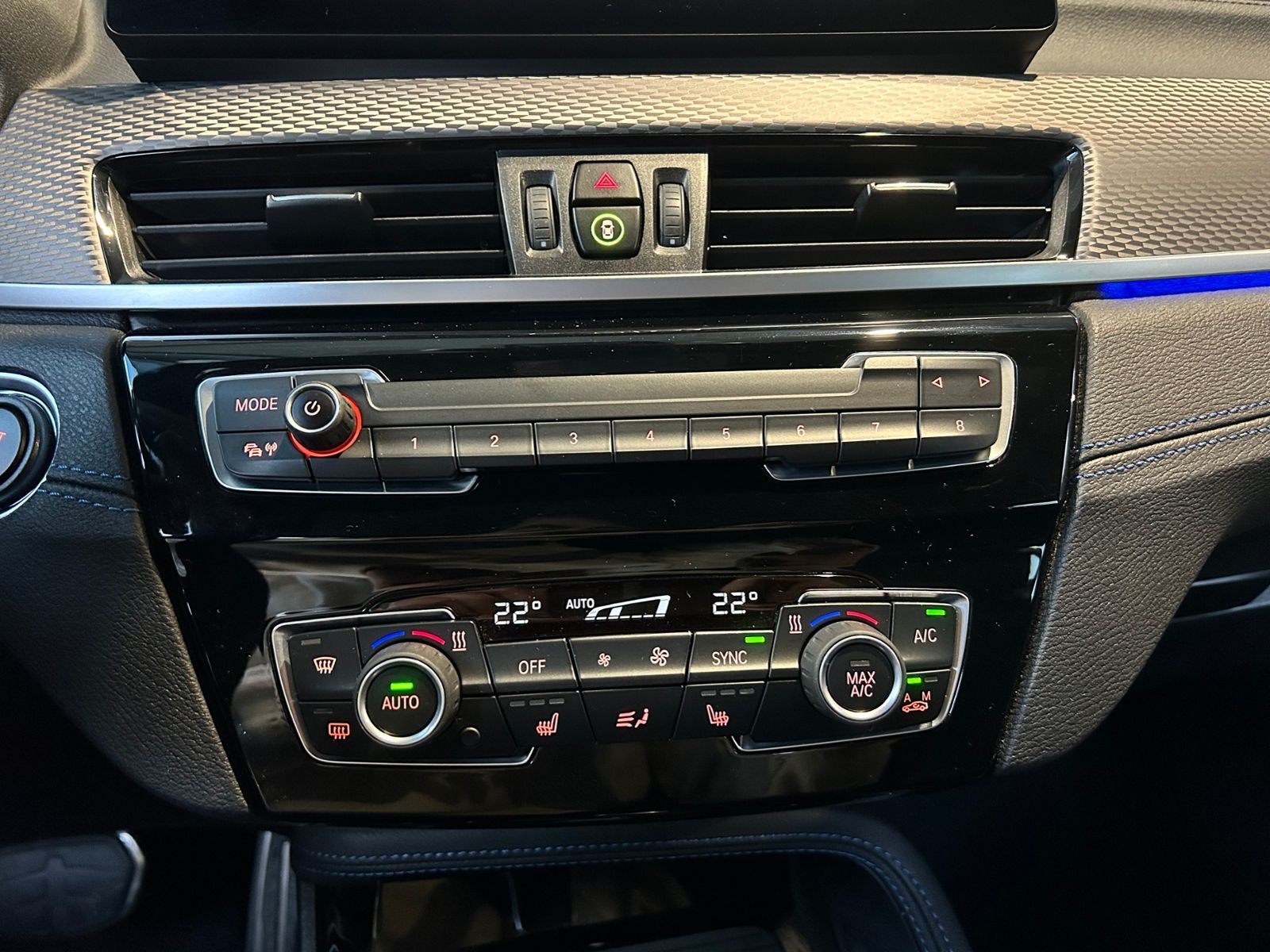 Fahrzeugabbildung BMW X2 xDrive M35 i HiFi LED NAVI ALU