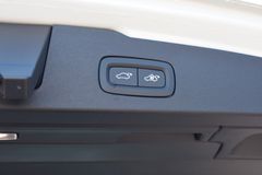 Fahrzeugabbildung Volvo V60 D3 AT R-Design* IntelliSafe*Pilot Assist*RFK
