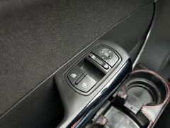 Fahrzeugabbildung Opel Corsa D 1.2 Color Edition AHK Klima SHZ