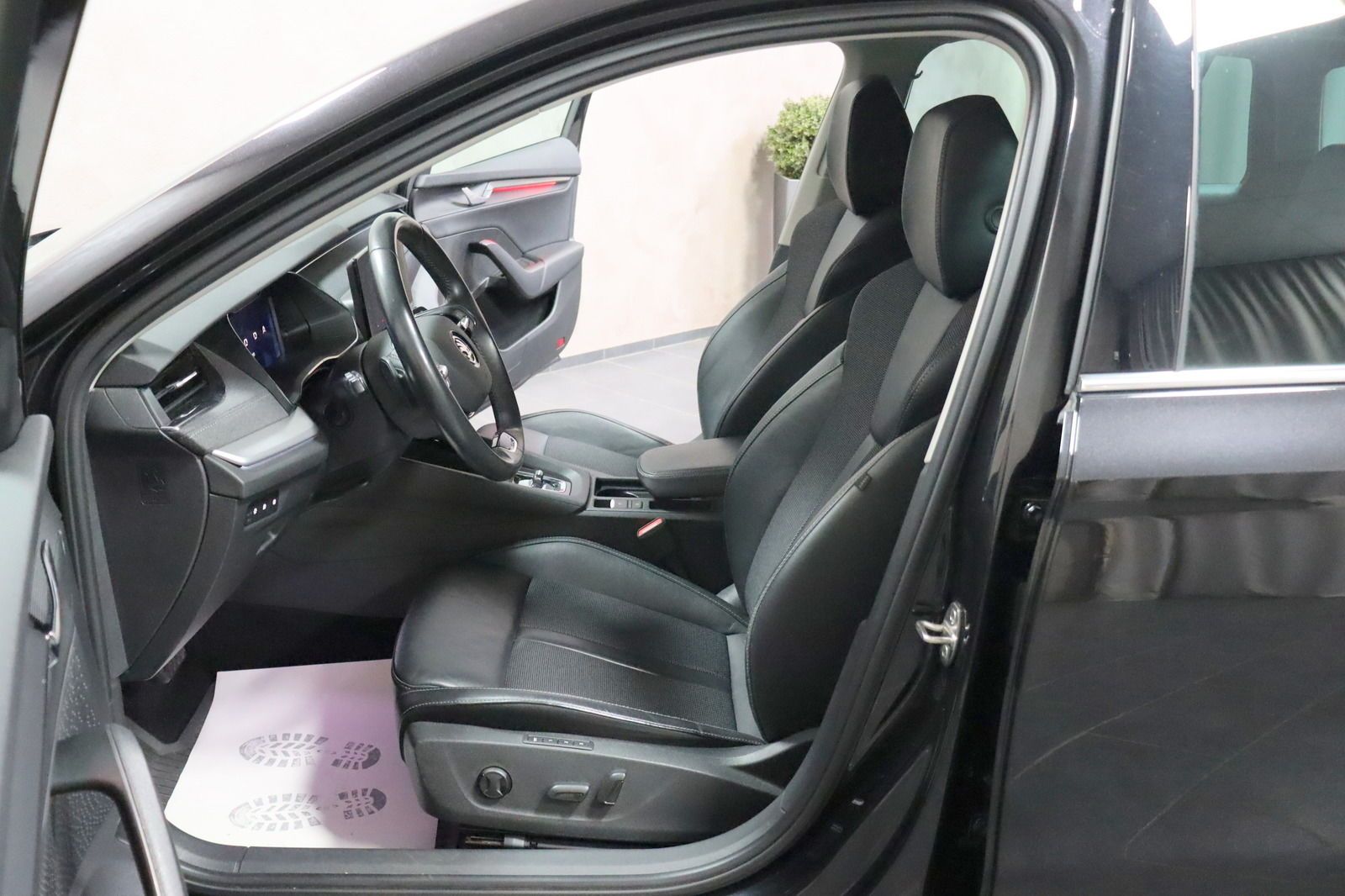 Skoda Octavia Combi Style iV AHK CAM LED CarPlay SPUR imagem 3