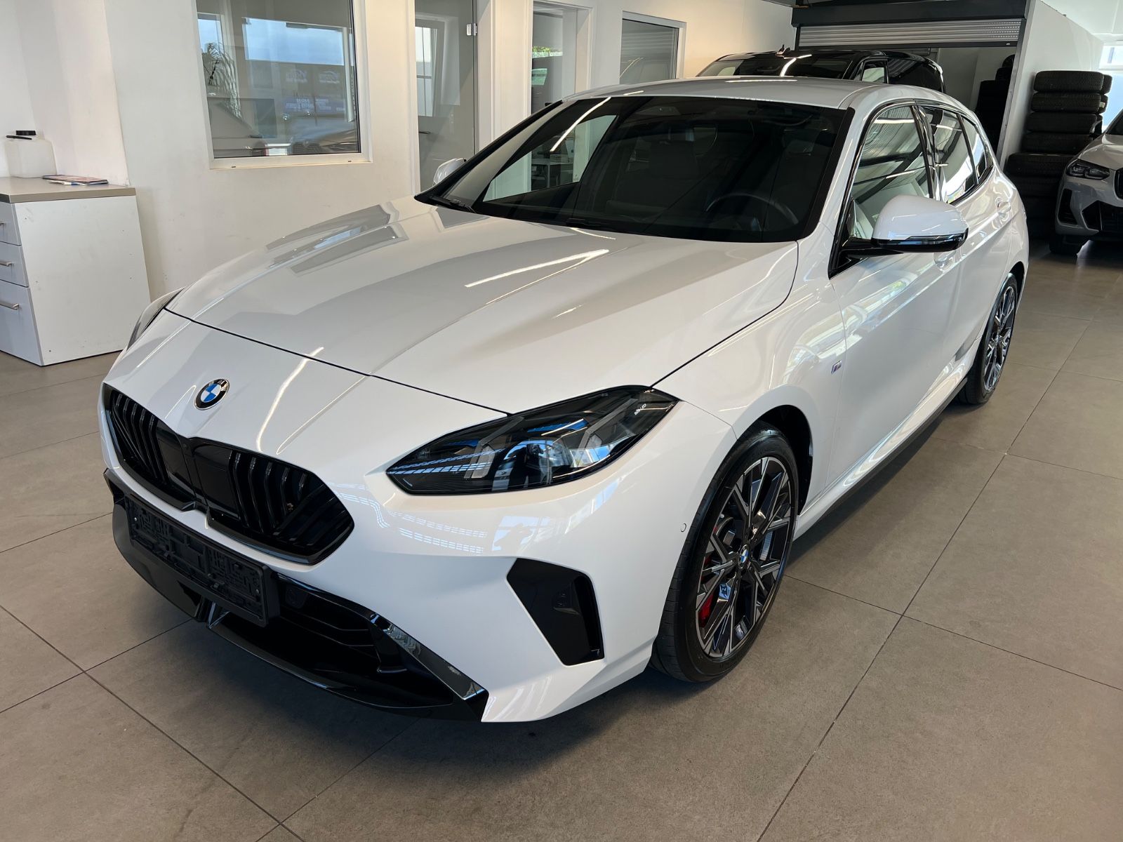 BMW 120 M Sport Pro / Massage / 360° Kamera / HeadUp imagem 3
