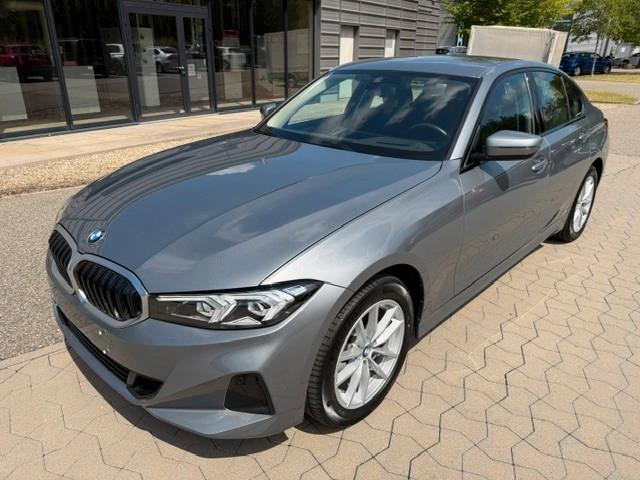 BMW 318 d Limo. Standheizung/Anhängerkupplung/LED