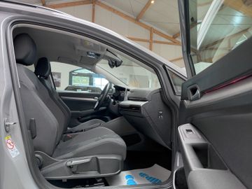 Volkswagen Golf - 11