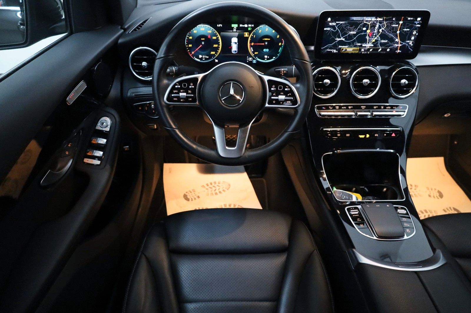 Fahrzeugabbildung Mercedes-Benz GLC 300 de 4M,Chrom-Pak,LED,KAM,PDC,VIRTUAL