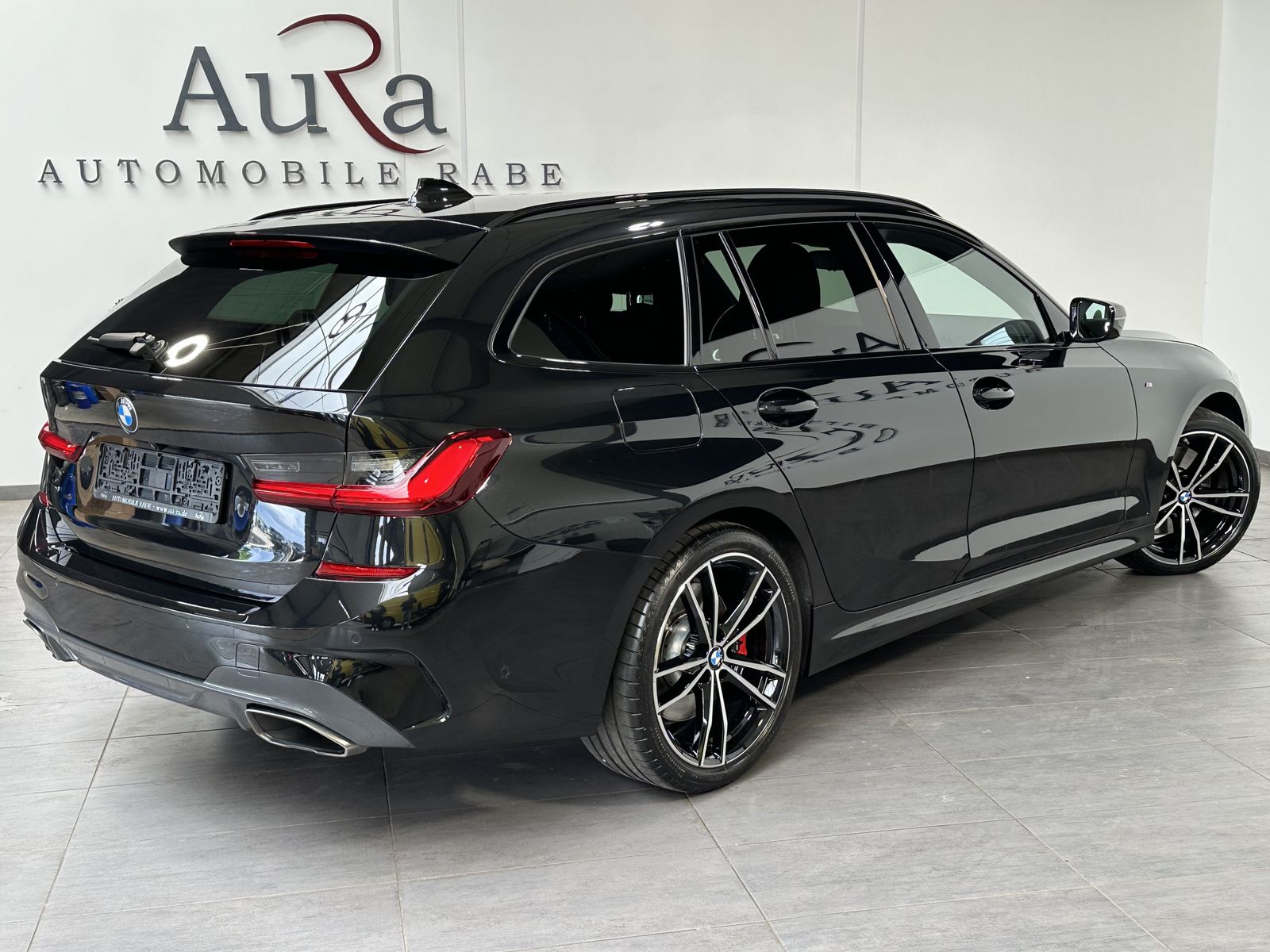 Fahrzeugabbildung BMW M340d Touring xDrive NAV+LASER+ACC+HEAD-UP+19ZO