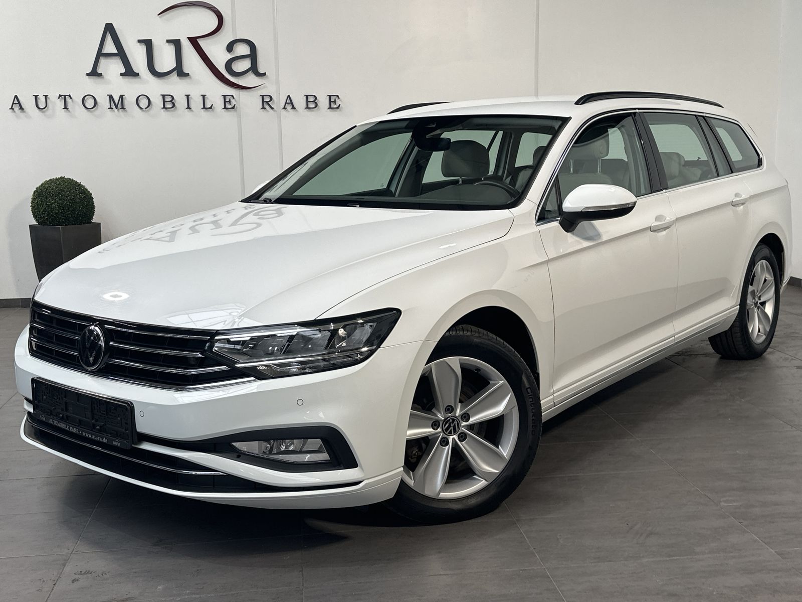 Fahrzeugabbildung Volkswagen Passat Variant 4M Business NAV+LED+AHK+CARPLAY