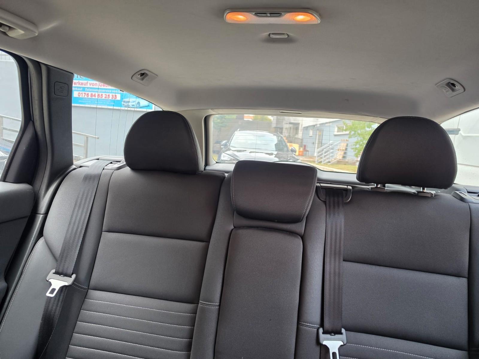 Volvo V50 2006 — interior