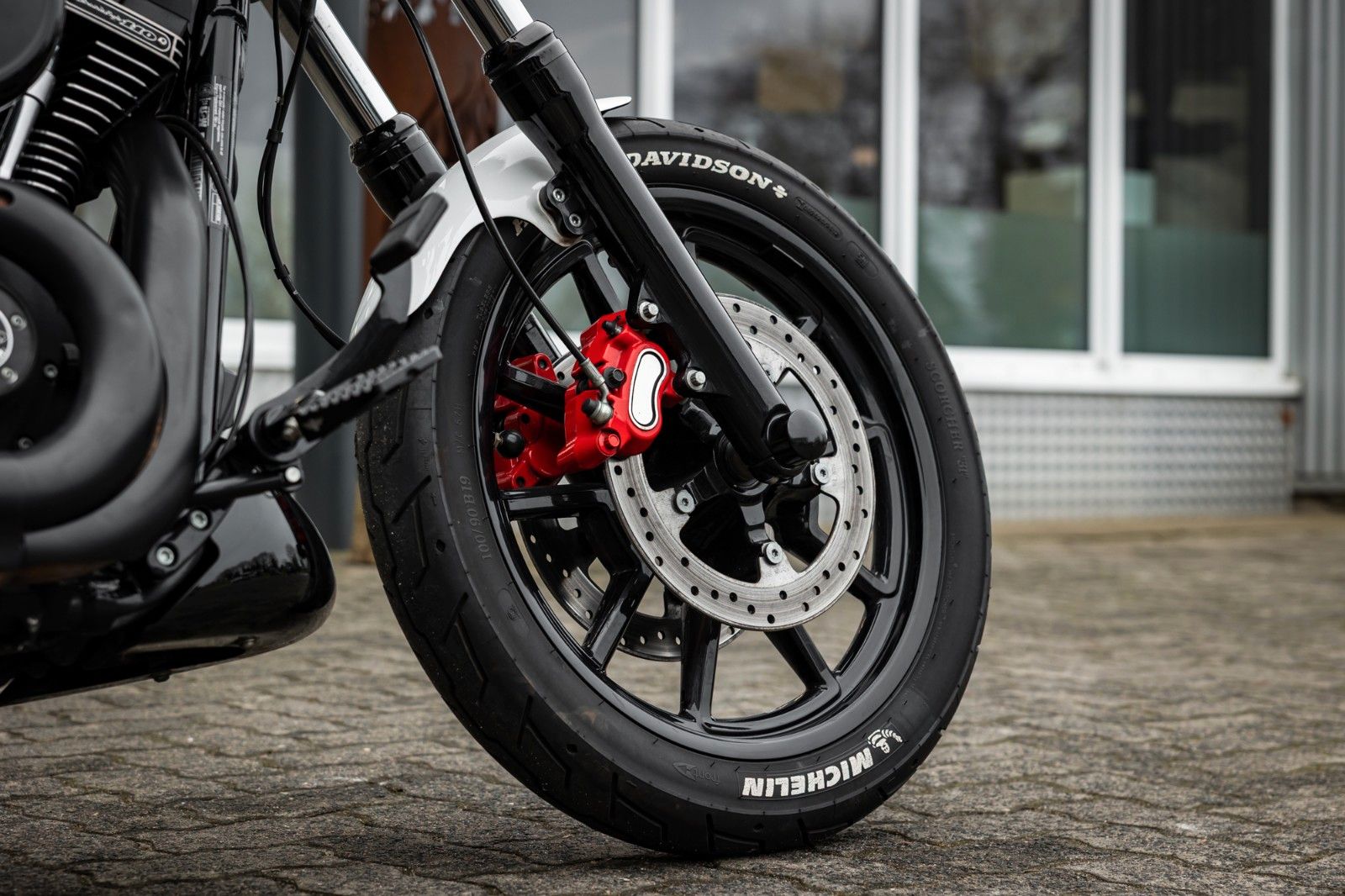 Fahrzeugabbildung Harley-Davidson FXDLS DYNA LOW RIDER S 110cui  - CLUBSTYLE -