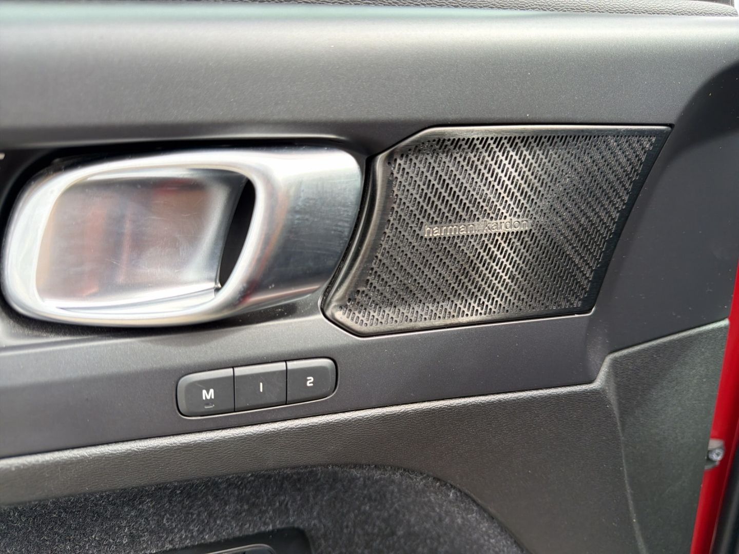 Volvo XC40 R Design Recharge AHK Navi Leder Digitales foto 23