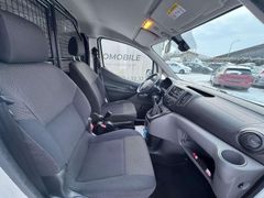 Fahrzeugabbildung Nissan NV200 Kasten KAMERA AHK SCHECKHEFT