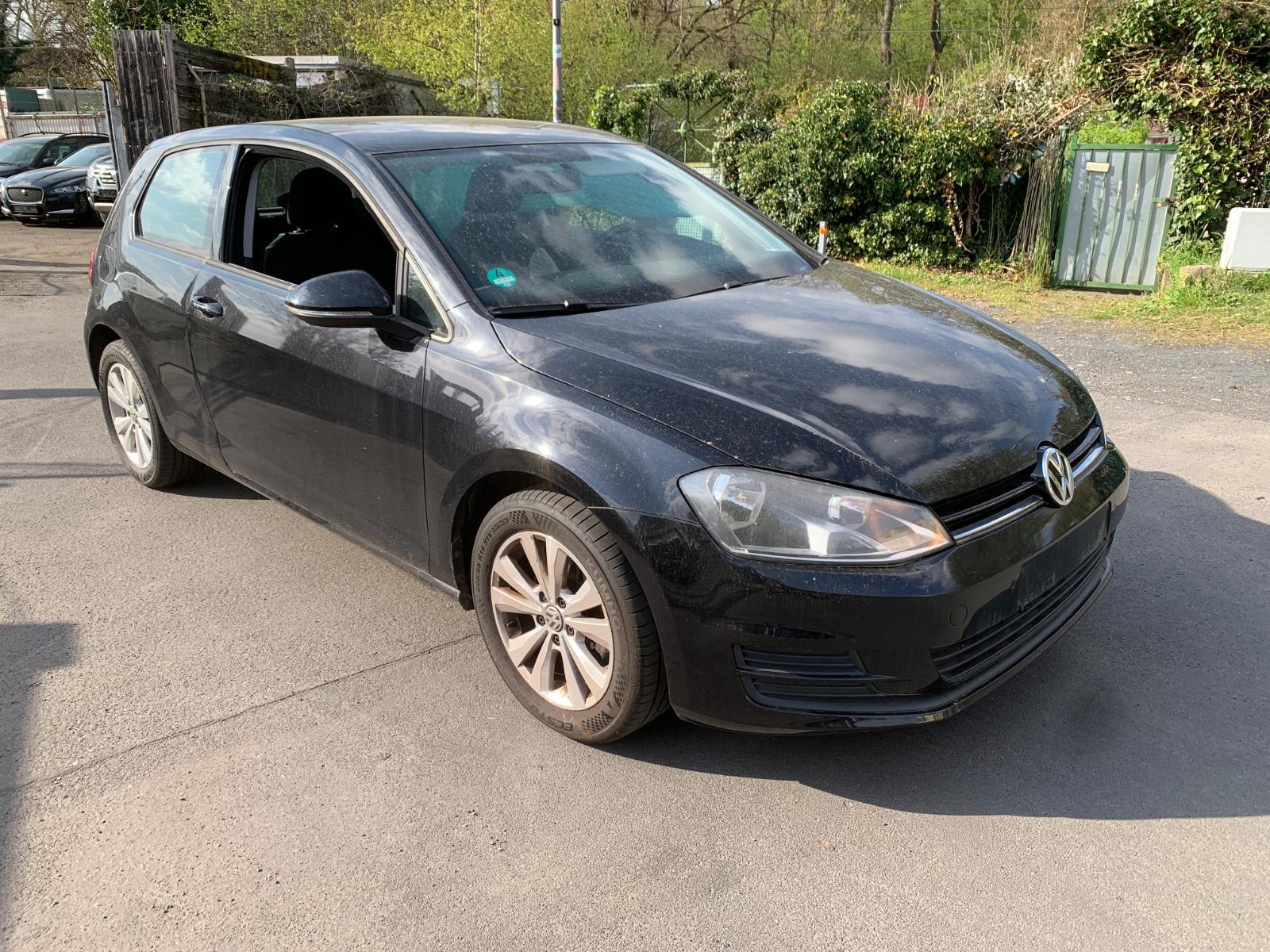 Volkswagen Golf VII Lim. Trendline BMT 1.Hand