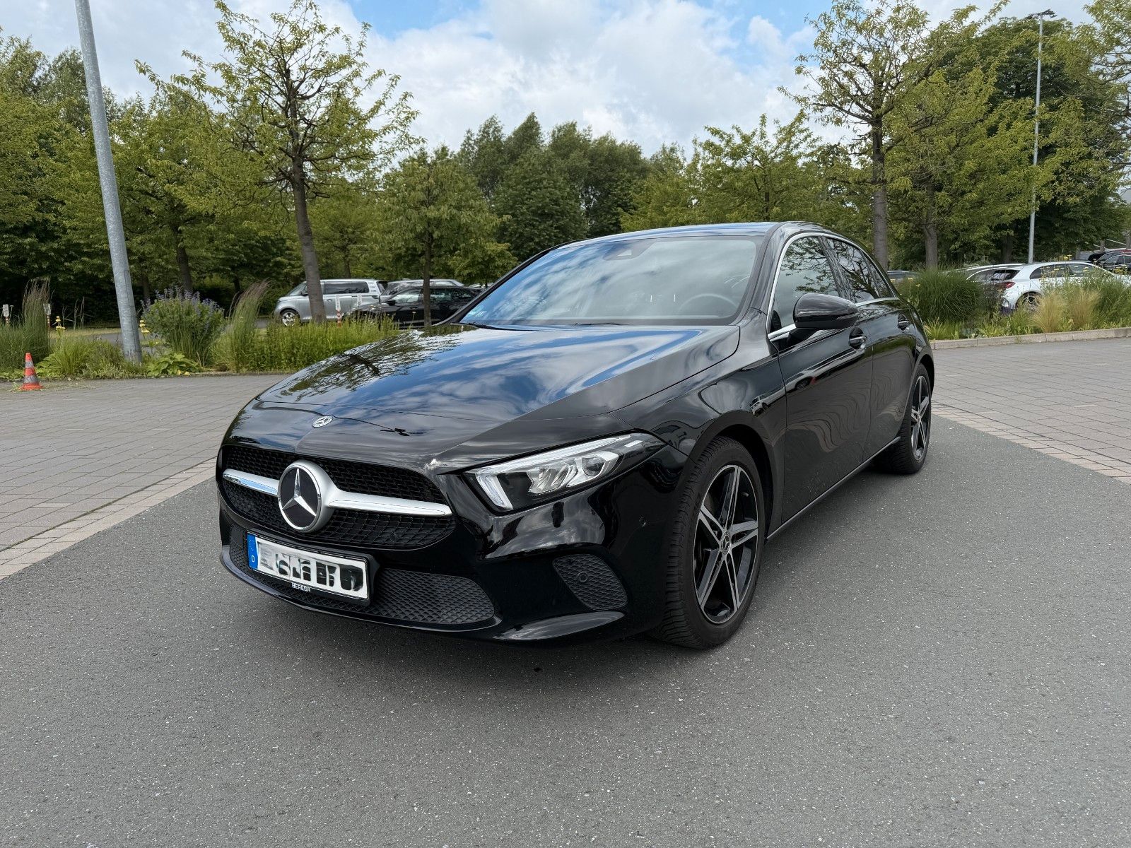 MERCEDES-BENZ A 200