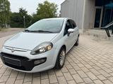 Fiat Punto 1.4 Benziner /TÜV neu /8-fach b... - Fiat Punto Gebrauchtwagen in Stuttgart