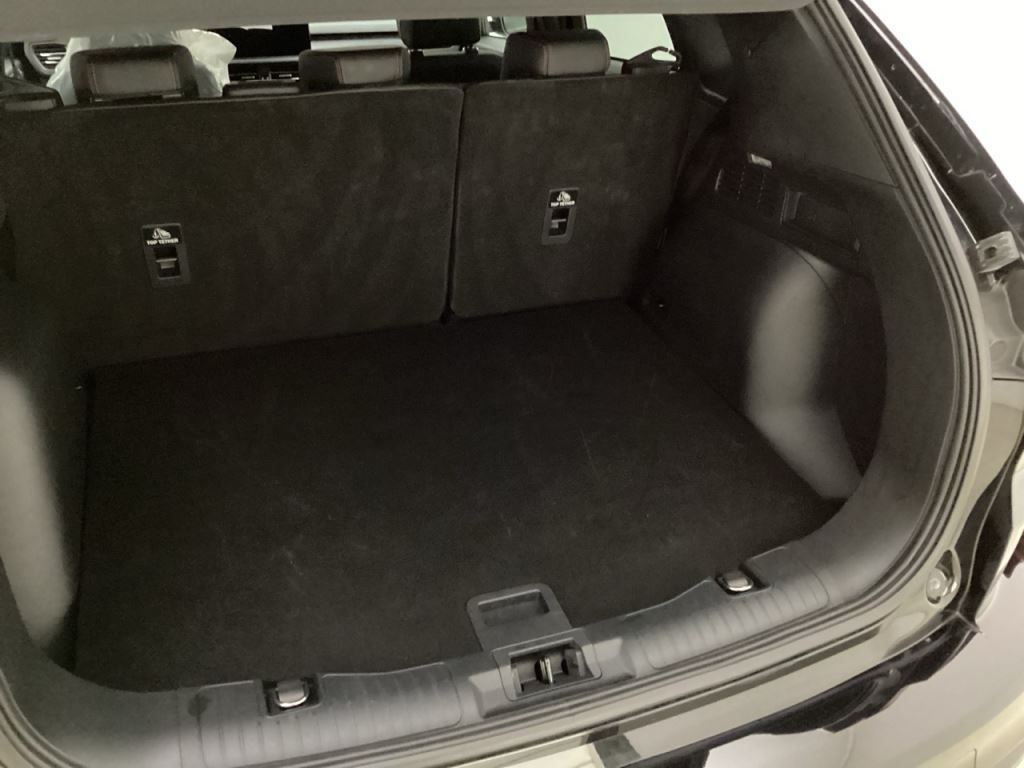 Fahrzeugabbildung Ford Kuga ST-Line X HUD AHK-klappbar Navi B&O LED