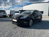 Ford Focus Turnier Titanium, ST Optik, AHK, SHZ - Ford Focus aus 2013: ST