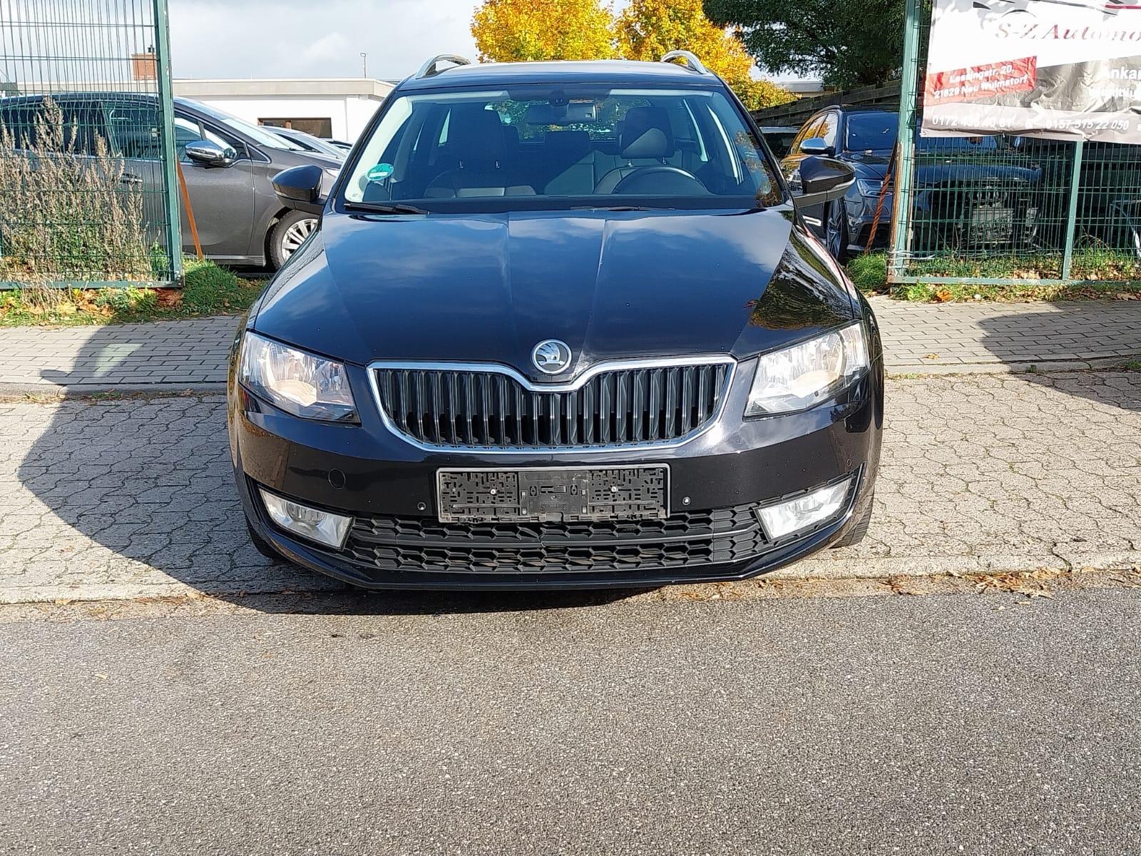 Skoda Octavia 2013 — салон