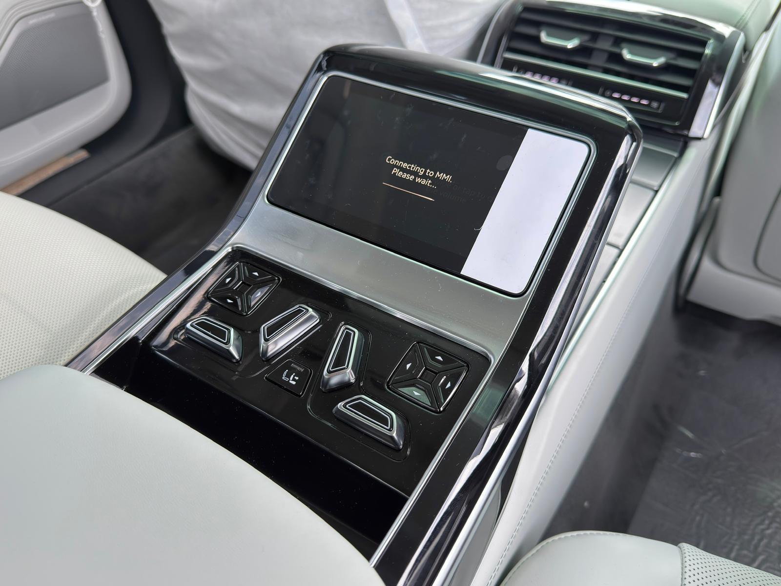 Audi A8 60 TFSI e L QUATTRO/VIP/4-SEATS/B&O/
