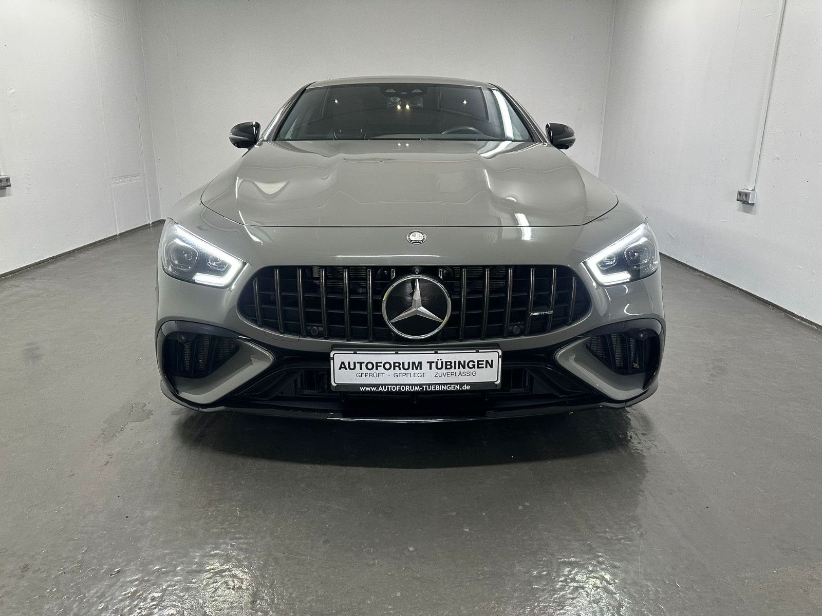 Fahrzeugabbildung Mercedes-Benz GT 63  S E Performance *AERODYNAMIK*CLASSICGRAU*