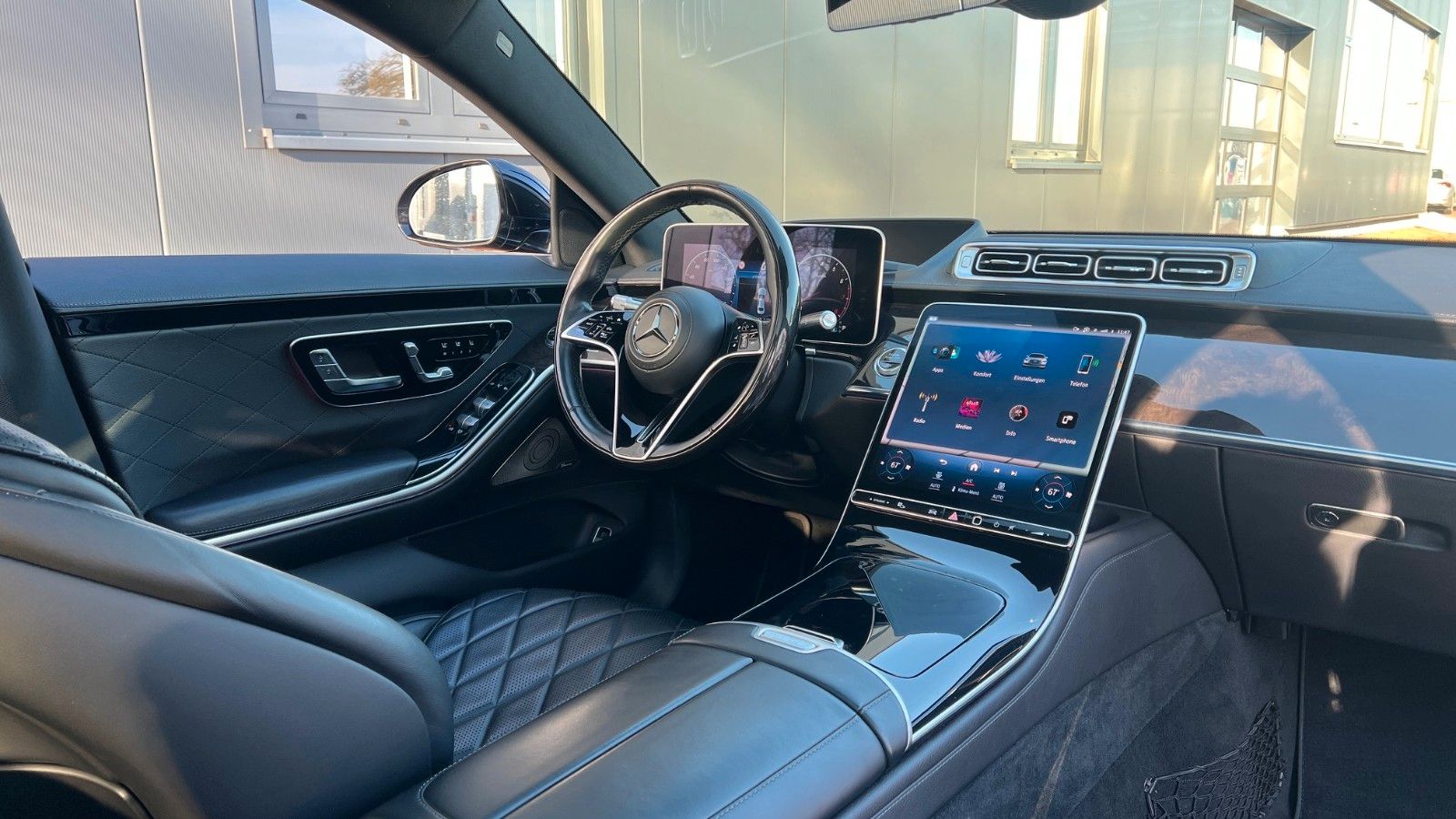 Fahrzeugabbildung Mercedes-Benz S500 4Matic Lang*AMG*LUFT