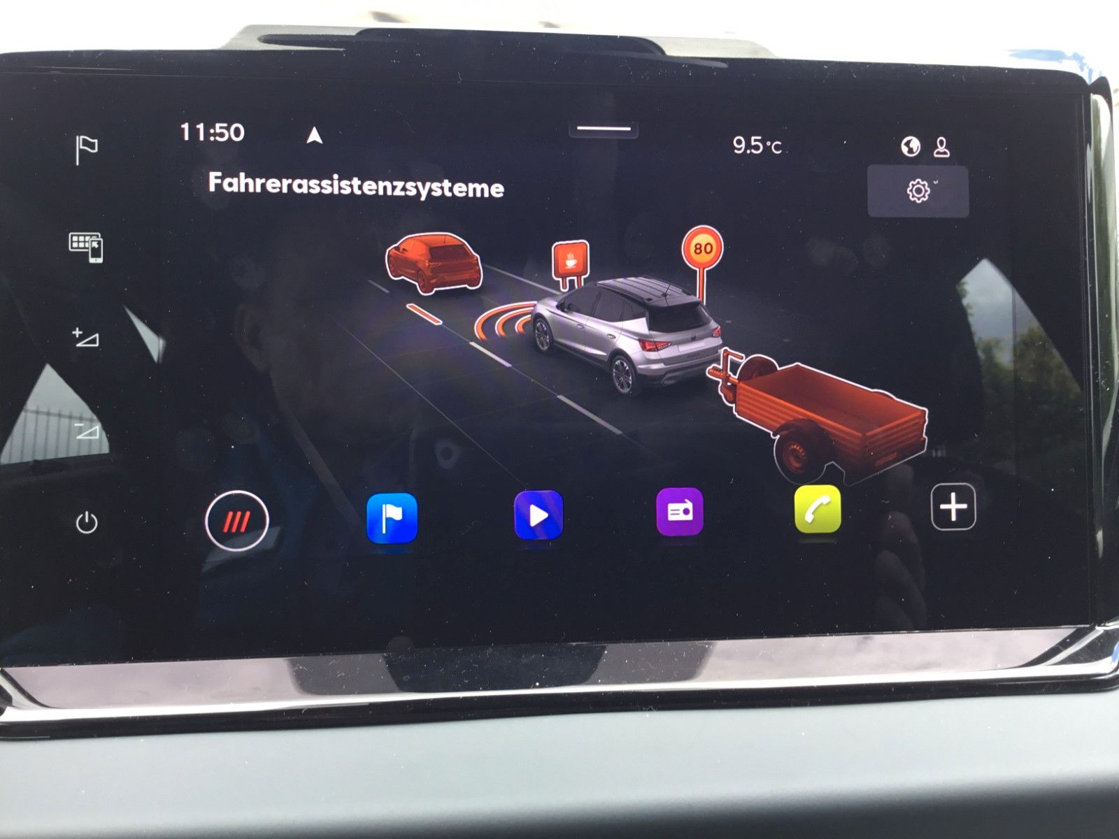 Fahrzeugabbildung SEAT Arona 1.0 TSI Style DSG+AHK+ACC+Navi+Kamera
