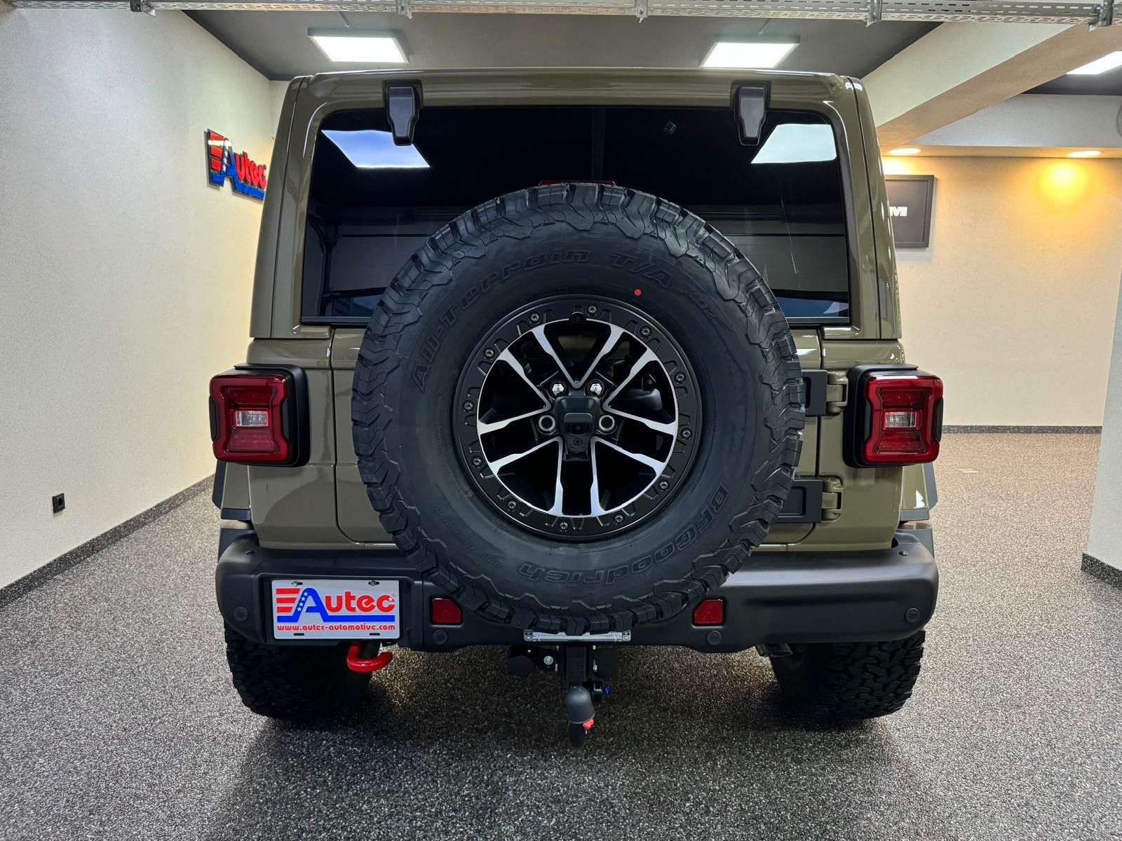 Fahrzeugabbildung Jeep RUBICON X 3.6L-V6-CAM-HARDTOP-35"