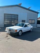 Mercedes-Benz W201 190e Mercedes Benz Oldtimer - Mercedes-Benz 190 aus 1987: 190e