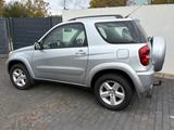Toyota RAV 4 2.0-l-Allrad - gebrauchte Toyota RAV 4 aus dem Jahr 2005