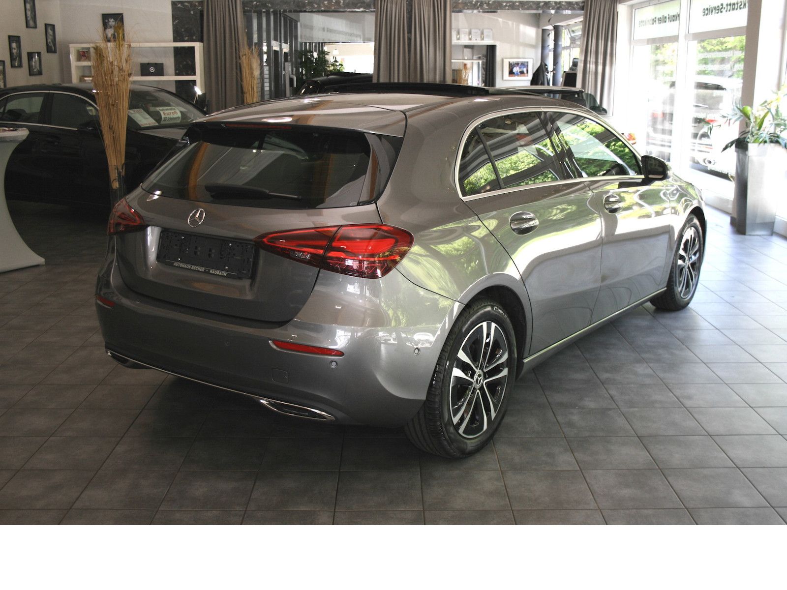 Fahrzeugabbildung Mercedes-Benz A 180 d Progres.Advanced *Panorama-SD*Klimatroni