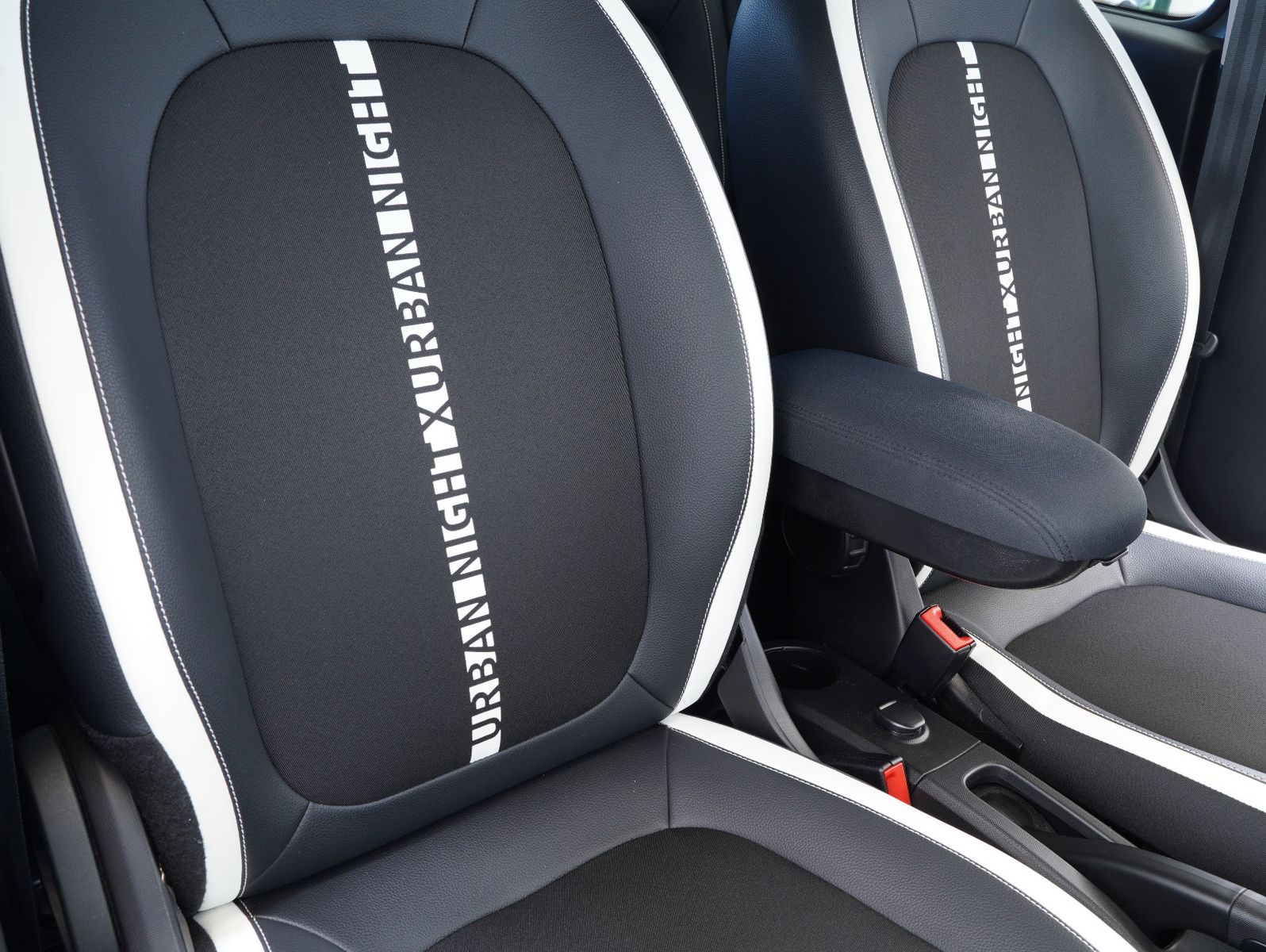 Fahrzeugabbildung Renault Twingo Urban Night Electric