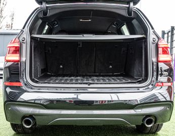 Fahrzeugabbildung BMW X3 30d xDrive M-Sport HUD|LED|AMBI|KAMERA|HiFi