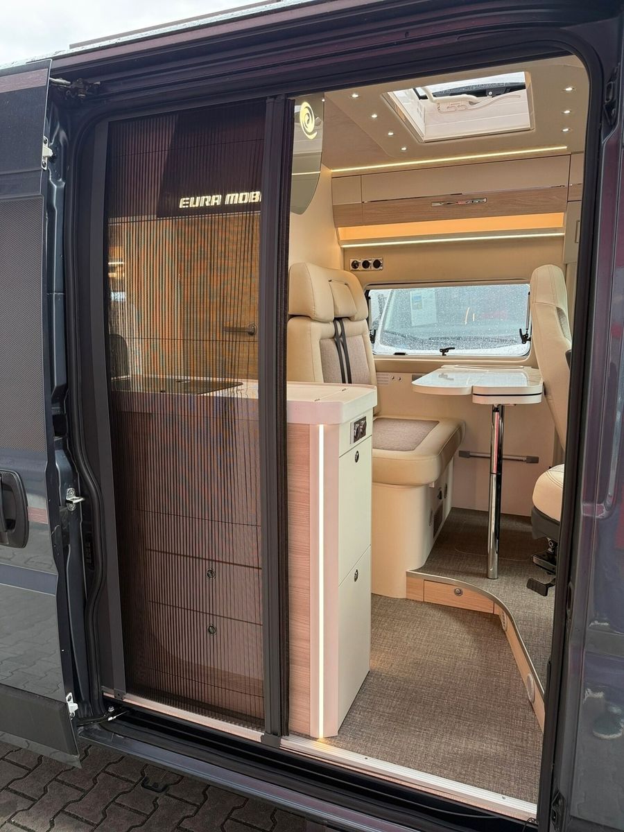 Fahrzeugabbildung Eura Mobil Van V 635 EB Automatik, 180 PS, Fahrassistenz