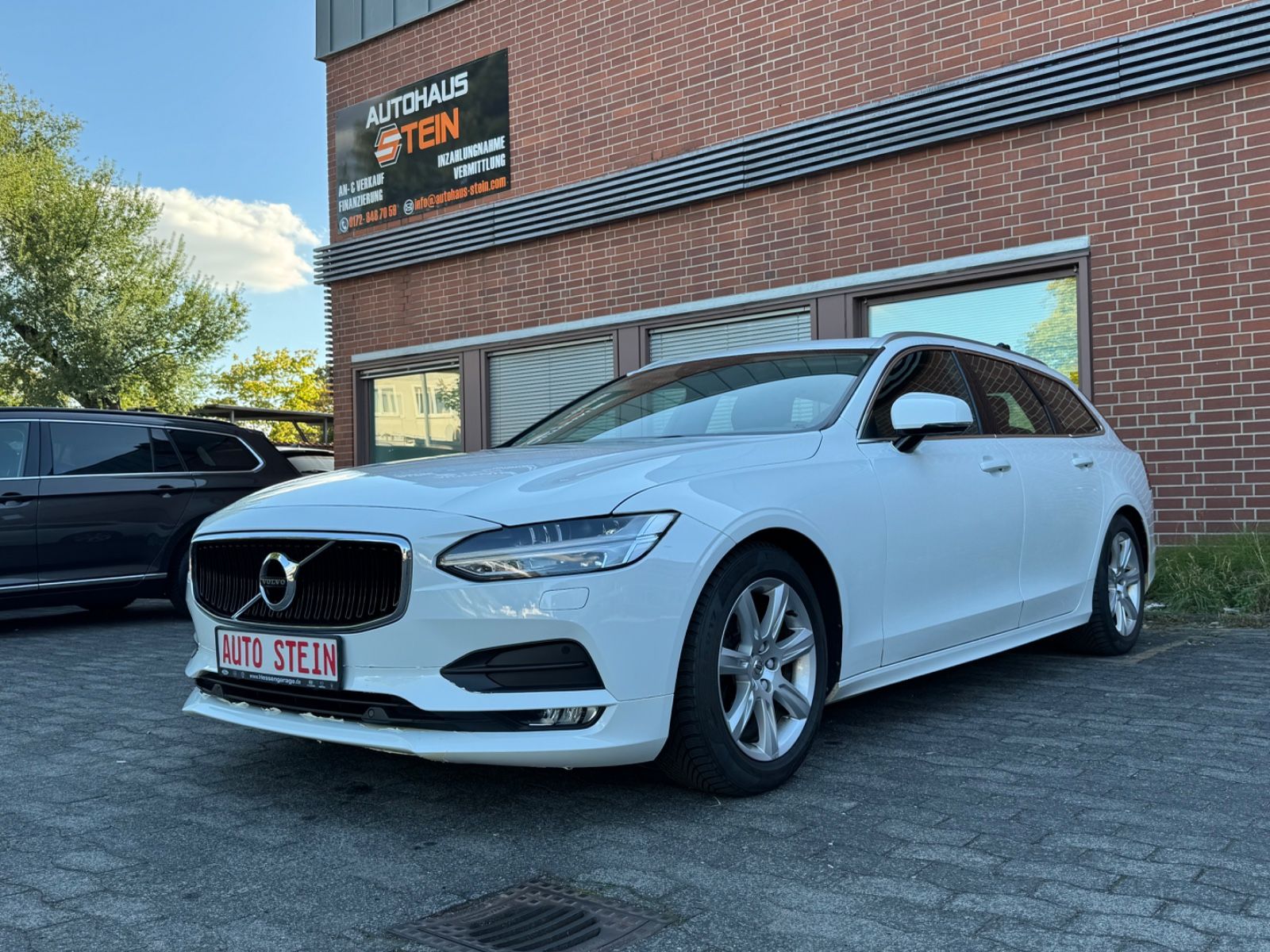 Volvo V90  Momentum PANO*LEDER*CAM*ASSISTS*LED*CARPLAY