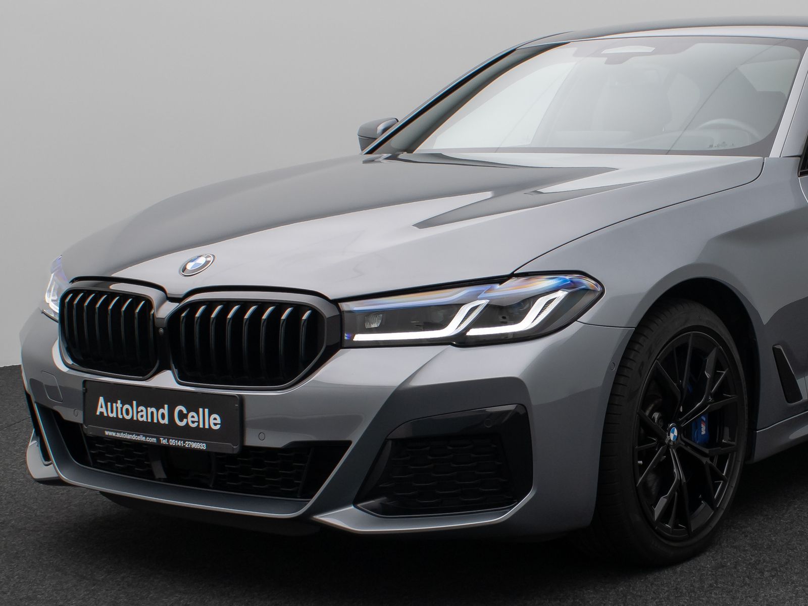 Fahrzeugabbildung BMW 530d M Sport 360°Laser B&W HUD Individual 19Zoll