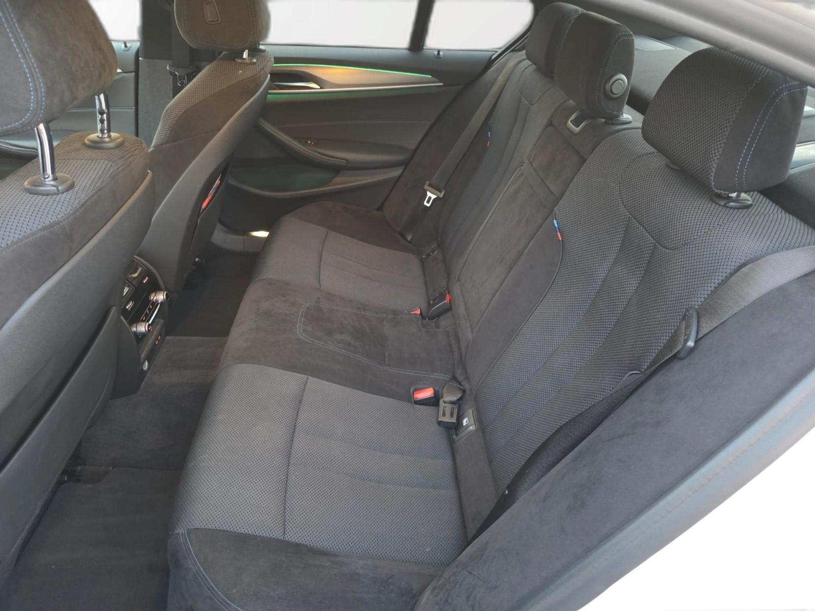 BMW 530e i Performance M Paket +8 Fach bereift+