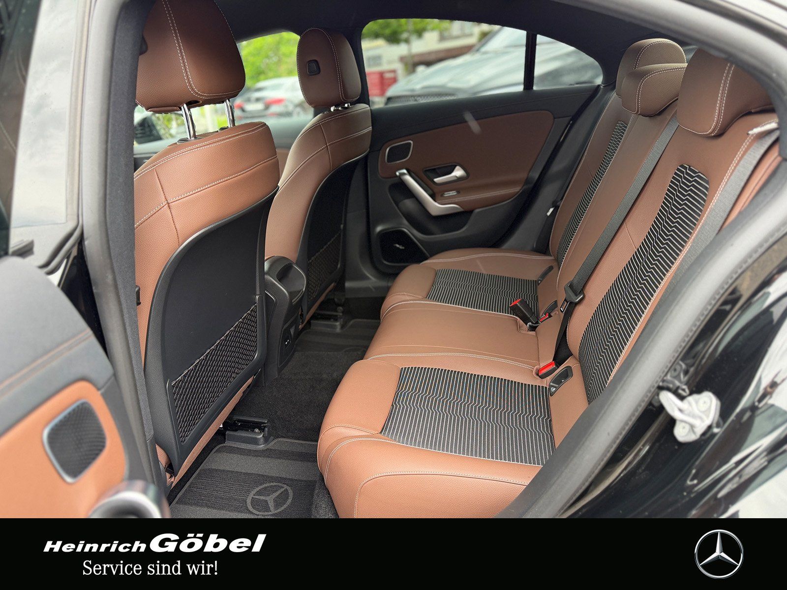 Fahrzeugabbildung Mercedes-Benz CLA 180 Progressive (EURO 6d)