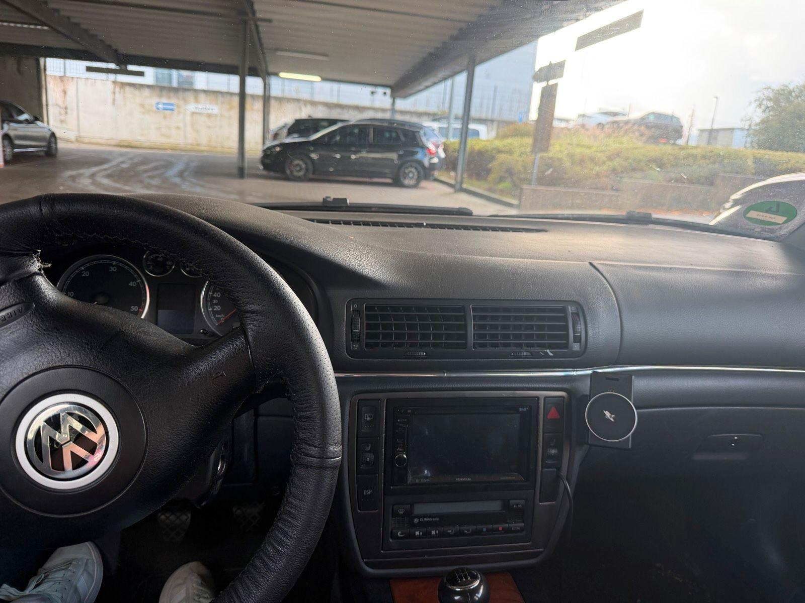 Volkswagen Passat 2005 — photo 10
