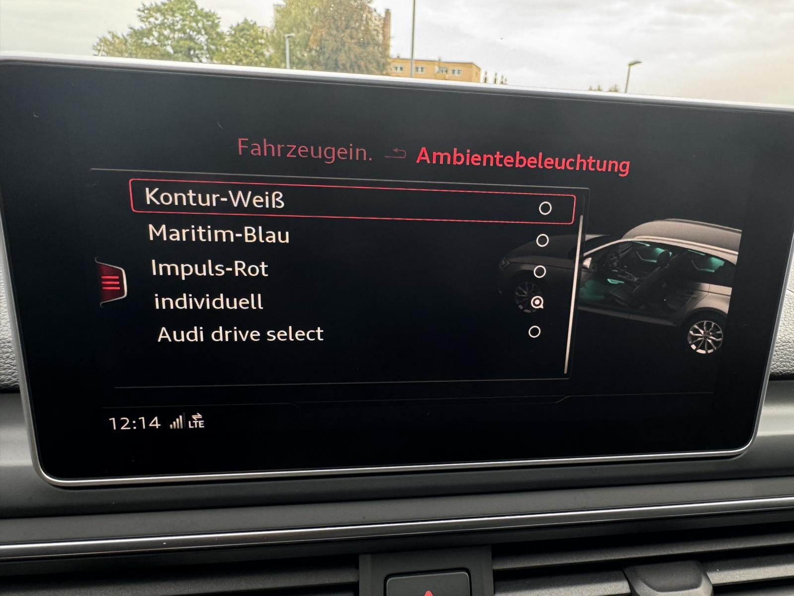 AUDI A4 AVANT 2.0 TFSI 190ch S-LINE BVM Pack sport Toit pano Sièges sport chauffants Historique présent - 2EME MAIN