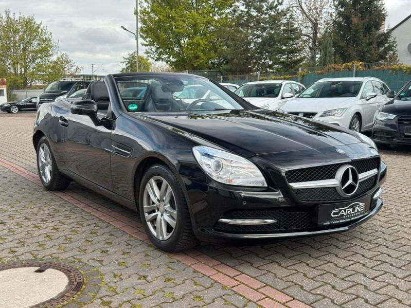 Mercedes-Benz SLK 200 Roadster *PANORAMA*AIRSCARF*SHZG*