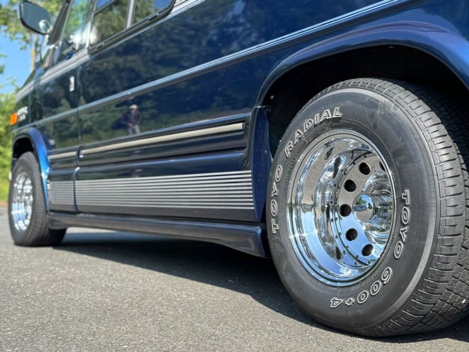 Fahrzeugabbildung Chevrolet Chevy Van G20 Starcraft GT Serie 45 TKM