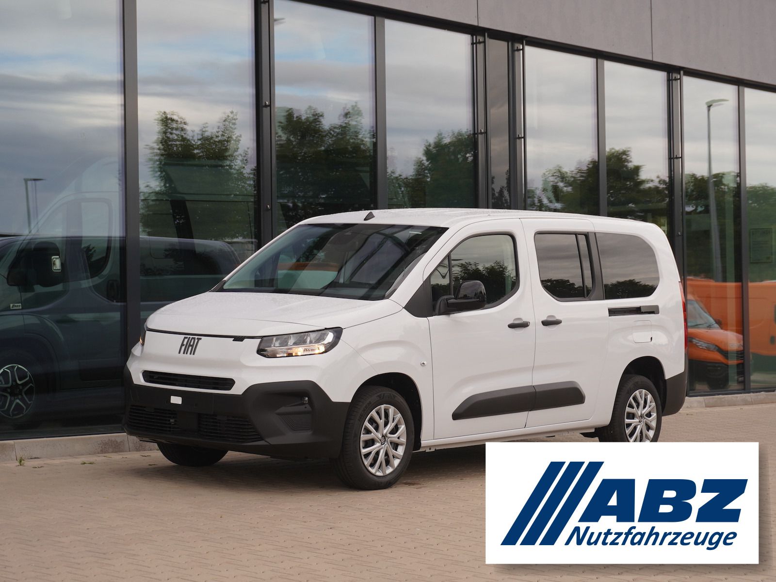 Fiat Doblo Maxi Kombi 1.5 100 / 10-Zoll Infotainment