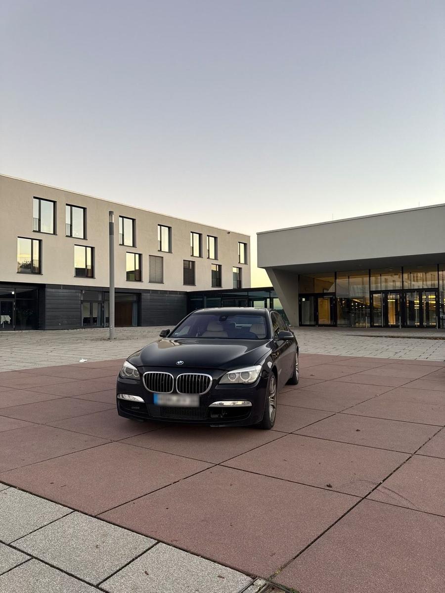 BMW 750