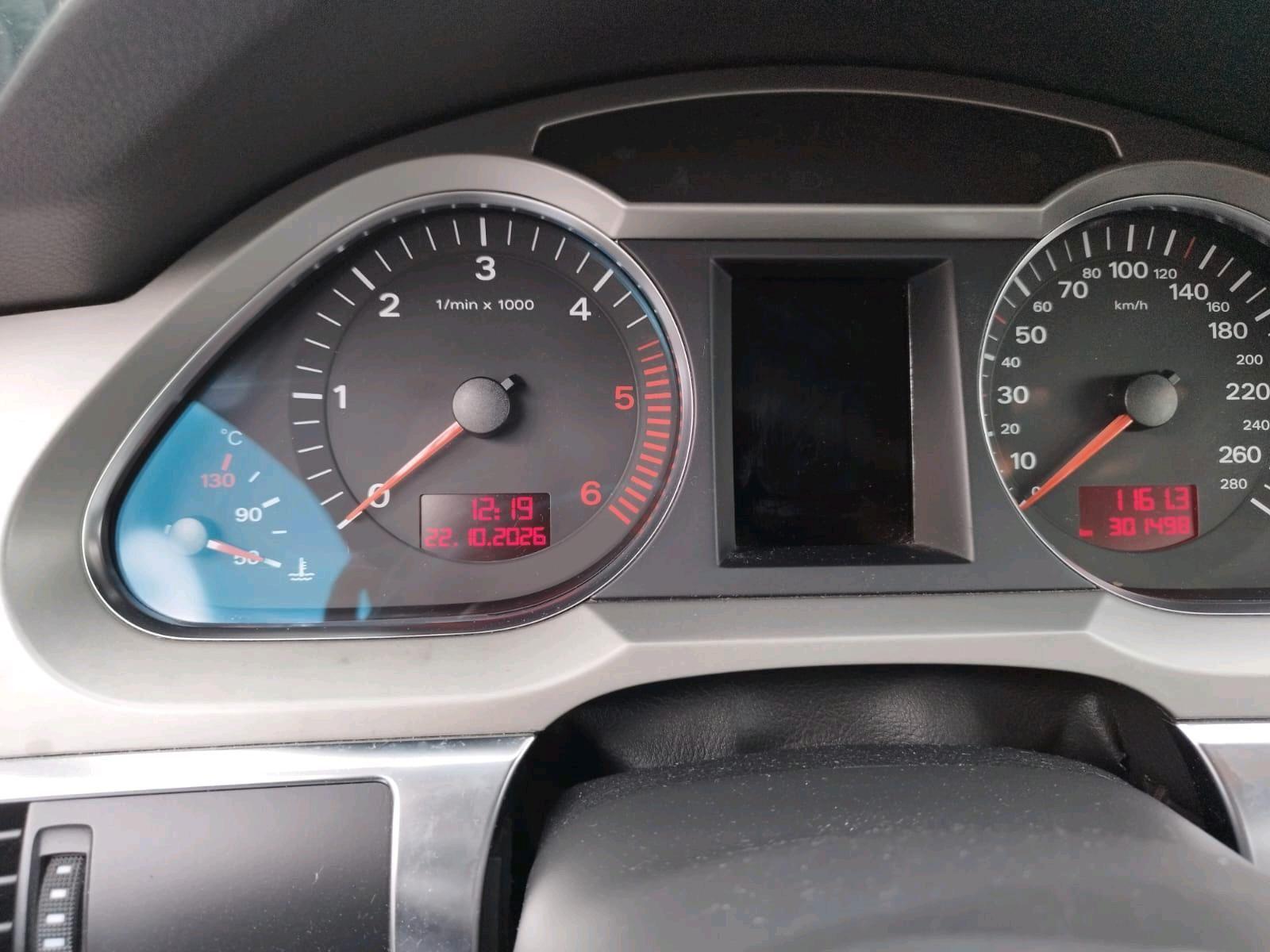 Audi A6 2006 — interior