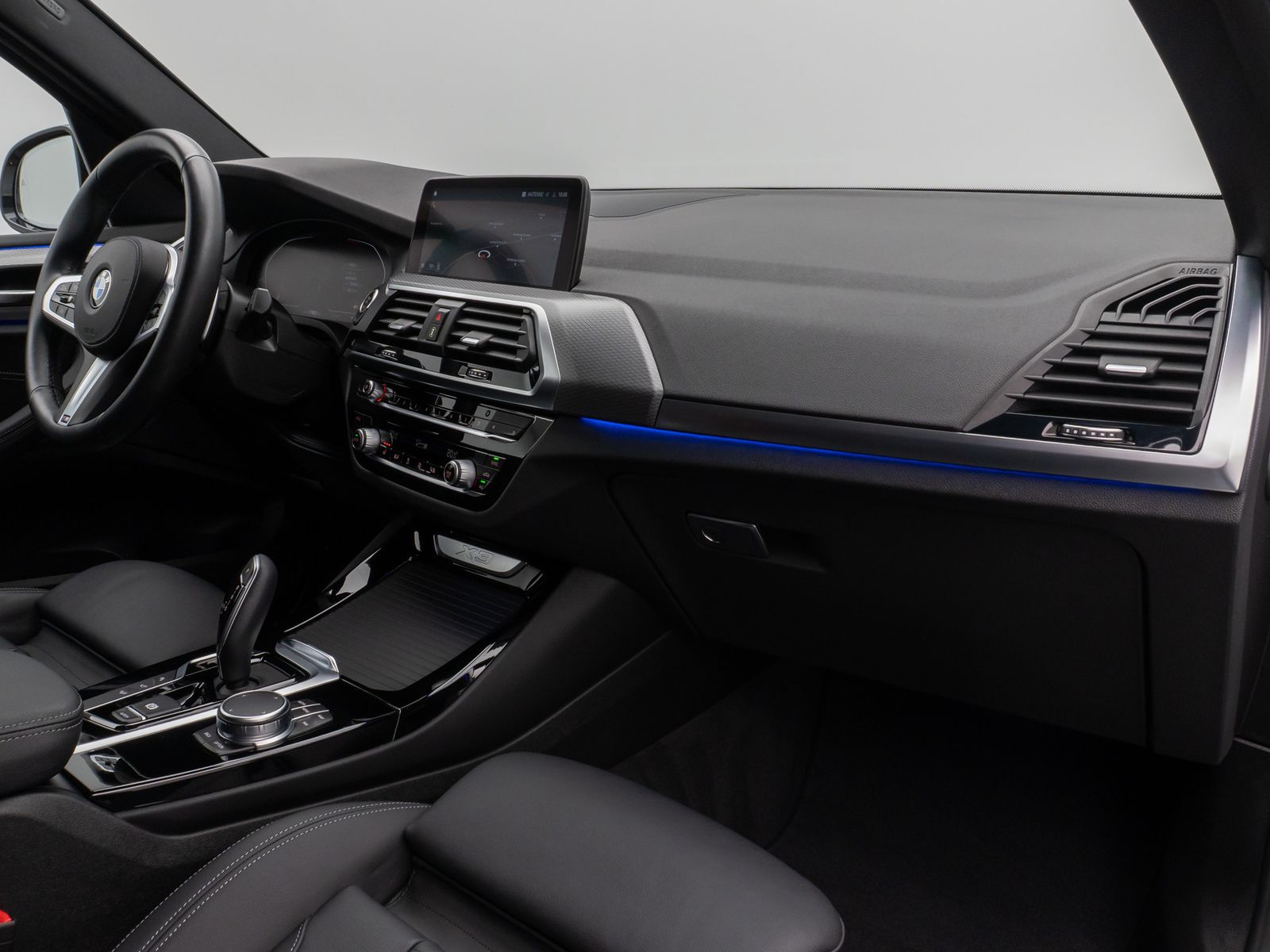 Fahrzeugabbildung BMW X3 xD20i M Sport 360°DAB Parkassist Alarm 19Zoll