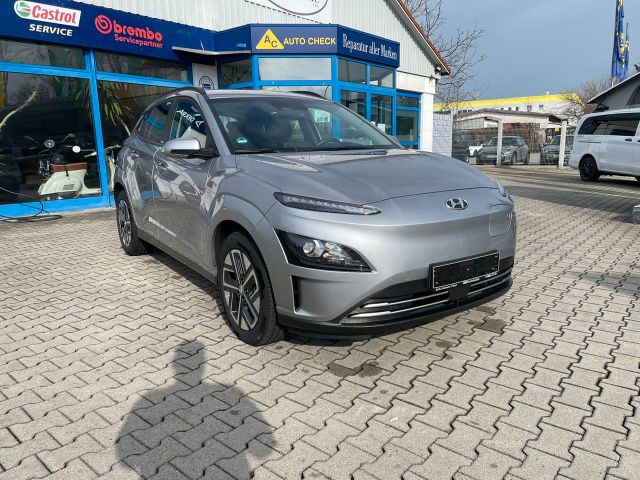 Hyundai Kona E Facelift Select 39KWH 100KW Nav RFK SHZ