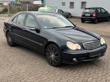 Mercedes-Benz C 240 Limo 2.6 125kW V6  Automatik - Klima - SHZ - schwarze Mercedes-Benz C 240